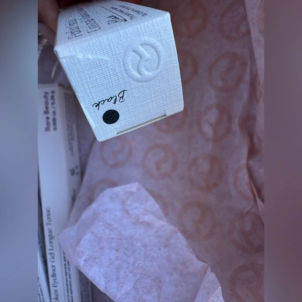 NWT Rare Beauty Perfect Strokes Universal Volumizing Mascara Mini